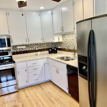Yolanda Hoversten - 14 Concord Dr - Delightful kitchen! - Real Estate Agents Near Me - Fairview Heights, Illinois Yolanda Hoversten - 14 Concord Dr - Delightful kitchen! - Real Estate Agents Near Me - Fairview Heights, Illinois