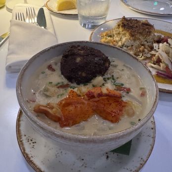 Grapefruit Basil Restaurant - Lobster Chowder - New American Near Me - Indian Wells, California
