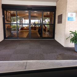 AdventHealth Care Center Apopka South - Front entrance