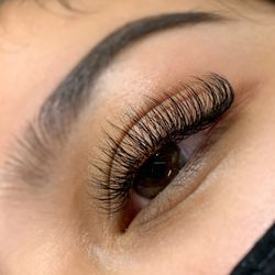 Rêver Lashes - 2D Classic Lash Extensions