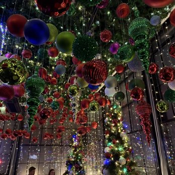 Roosevelt's - Holiday cheer - Gastropubs Near Me - Tulsa, Oklahoma