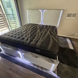 Vivian's Quality Furniture