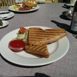 Hooge Esch Buurse - Tosti ham kaas.