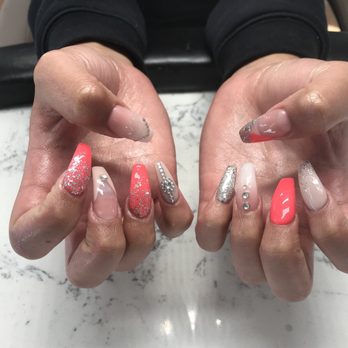 Julie's Nails - Nail Salons Near Me - Pinole, California