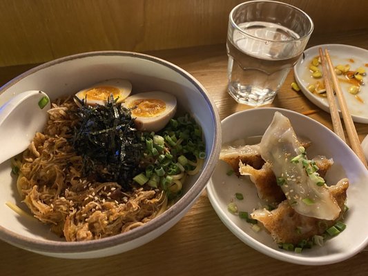 Dumpling Darlings (Amoy Street) by null