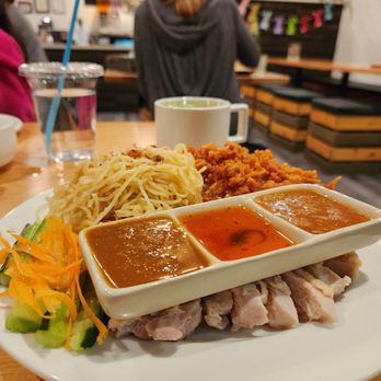 Luck Gai Cafe - Mighty Kow Mun Gai - Combo of Poached and Fries chicken - Chicken Shop Near Me - Anaheim, California