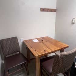 Van Riper's Resort - Desk area