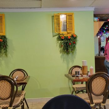 La Casa Del Mofongo - Inside - Caribbean Near Me - West Palm Beach, Florida