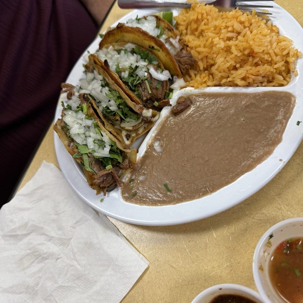 Coronas Taco's - Birria barbacoa - Tacos Near Me - Rochester, Minnesota Coronas Taco's - Birria barbacoa - Tacos Near Me - Rochester, Minnesota