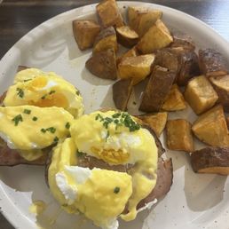 Eggs Benedict