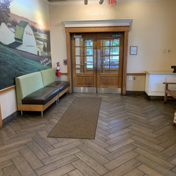 Bob Evans - Entrance and waiting area - American Near Me - Canton, Michigan Bob Evans - Entrance and waiting area - American Near Me - Canton, Michigan