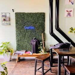 Unbar Cafe