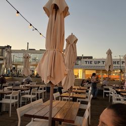Sam's Anchor Cafe - Does get quiet in the evenings. This place would be bustling on a weekend afternoon with a long wait