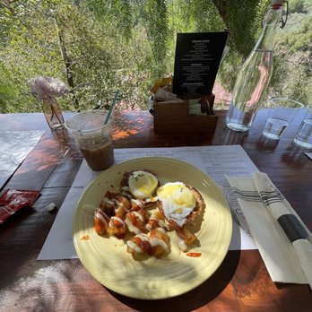 Cafe on 27 - eggs benedict and half a cup of a moroccan latte lol - Breakfast & Brunch Near Me - Topanga, California