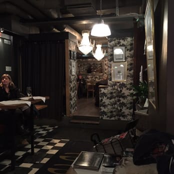 Bee Kök & Bar - Restaurants Near Me - Göteborg, O
