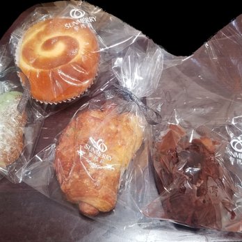Sunmerry Bakery - Matcha, matcha dipped, pudding, sausage/cheese, chocolate, garlic bread - Coffee & Tea Near Me - Monterey Park, California Sunmerry Bakery - Matcha, matcha dipped, pudding, sausage/cheese, chocolate, garlic bread - Coffee & Tea Near Me - Monterey Park, California