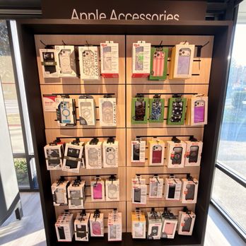 T-Mobile Experience Store - 1019/26 - Mobile Phones Near Me - Puyallup, Washington
