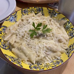 Pizzeria Pastucci - Penne with mushrooms.