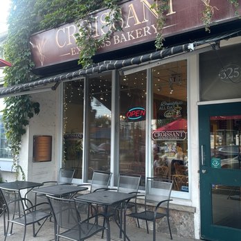 Croissant Express Bakery - Bakeries Near Me - Oakville, Ontario