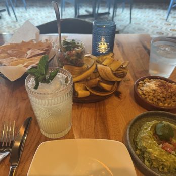 Nada - Ceviche, Grilled Street Corn, O.G. Guacamole - Mexican Near Me - Cincinnati, Ohio