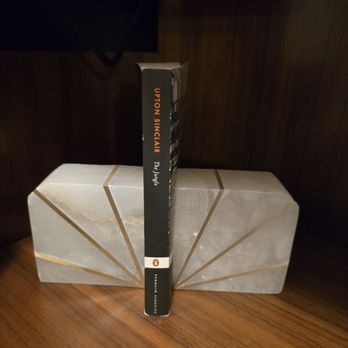 Sophy Hyde Park - Local literature - Hotels Near Me - Chicago, Illinois