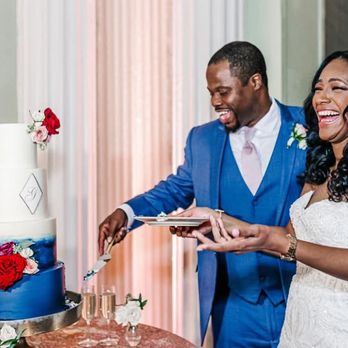 Red Company Atlanta - Smallest piece or cake for the biggest queen. - Wedding Planning Near Me - Atlanta, Georgia Red Company Atlanta - Smallest piece or cake for the biggest queen. - Wedding Planning Near Me - Atlanta, Georgia