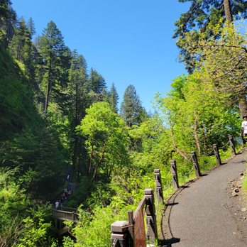 Multnomah Falls - Hiking Near Me - Bridal Veil, Oregon Multnomah Falls - Hiking Near Me - Bridal Veil, Oregon