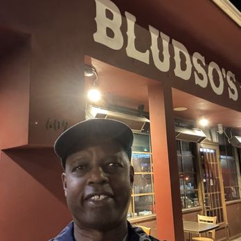 Bludso's BBQ - VJ at Bledso's - Barbeque Near Me - Los Angeles, California