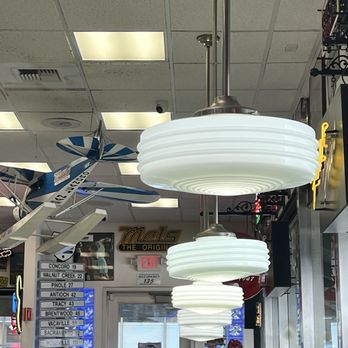 The Original Mels - San Leandro - Highlighting the lights within - Diners Near Me - San Leandro, California