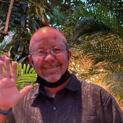 Barra Galería de Arte & Restaurant - Owner Robert Hansen