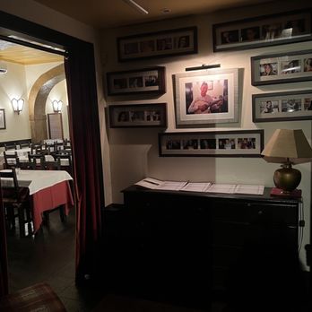 Clube de Fado - Rear entrance to the club. - Fado Houses Near Me - Lisbon, 11