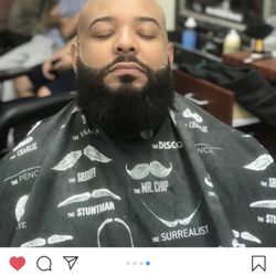 Muda's Barbershop - Symmetrical beard clean bald shave