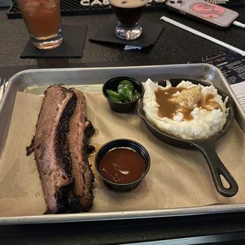 Mason Jar NYC - MASHED POTATOES BRISKET PLATTER - Barbeque Near Me - New York, New York Mason Jar NYC - MASHED POTATOES BRISKET PLATTER - Barbeque Near Me - New York, New York