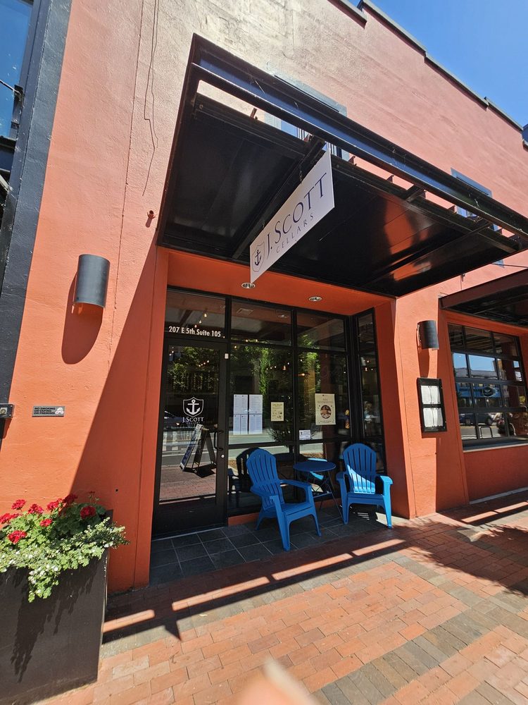 La Dolce Vita - outside - Desserts Near Me - Eugene, Oregon La Dolce Vita - outside - Desserts Near Me - Eugene, Oregon