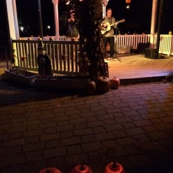 Brookfield Inn Bed & Breakfast - 2015 Brookfield Pumpkin Festival (right across the road)