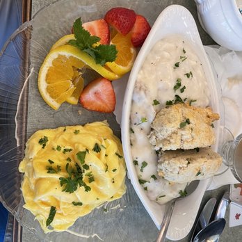 Wildflower Cafe - Oven Fresh Buttermilk Biscuits and Maple Sausage Gravy - Breakfast & Brunch Near Me - Clearwater, Florida