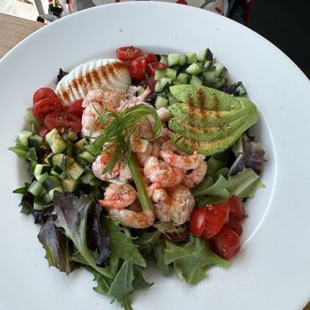 Bluewater Grill - Garden Salad with shrimp - Seafood Near Me - Coronado, California