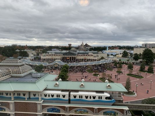 Tokyo Disneyland Hotel by null