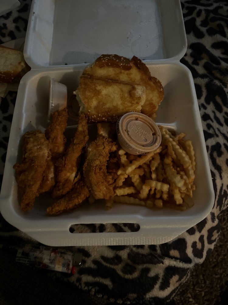 RAISING CANE’S CHICKEN FINGERS 60 Photos & 52 Reviews 3890 Preston