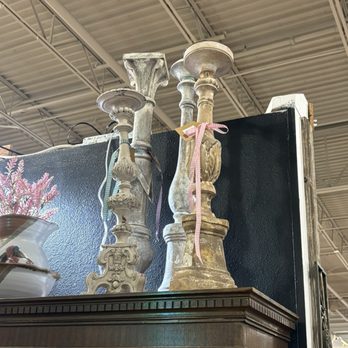 High Street Antiques & Design - Antiques Near Me - Plano, Texas
