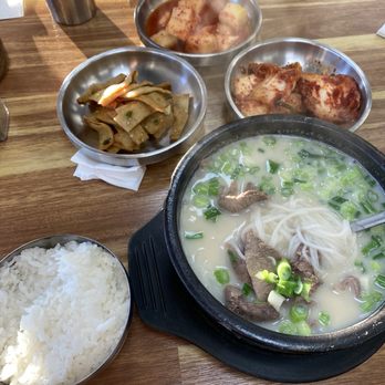 Myung Ga Haejangguk - Sullungtang, rice, and side dishes were good - Korean Near Me - Gardena, California