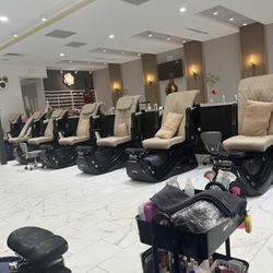 Cloud 9 Nail Bar