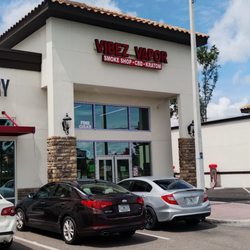 Vibez Vapor - The store front.