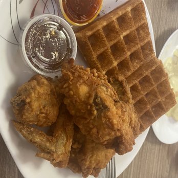 Hungry Fox - Chicken and waffles - Breakfast & Brunch Near Me - North Hollywood, California Hungry Fox - Chicken and waffles - Breakfast & Brunch Near Me - North Hollywood, California