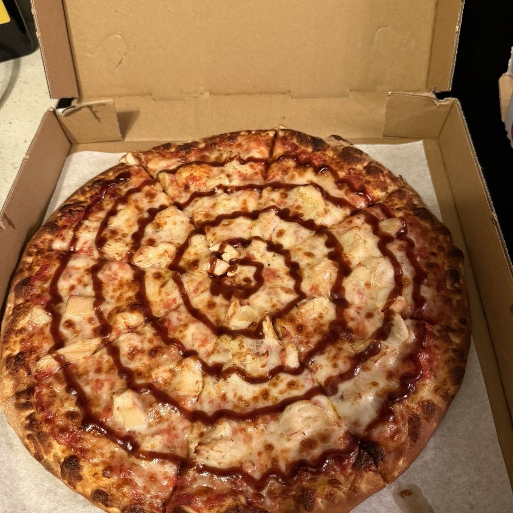 Golden Crust Pizza - Bbq Chicken pizza (medium) - Pizza Near Me - Anaheim, California Golden Crust Pizza - Bbq Chicken pizza (medium) - Pizza Near Me - Anaheim, California
