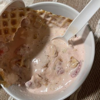 Cold Stone Creamery - 9min later - Ice Cream & Frozen Yogurt Near Me - Great Falls, Montana