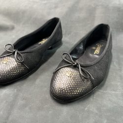 Ski Tek Orthotics Lab - Cleaned and buffed to wear another day