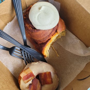 Dulce  Dough Bakery - Bakeries Near Me - St. Simons Island, Georgia