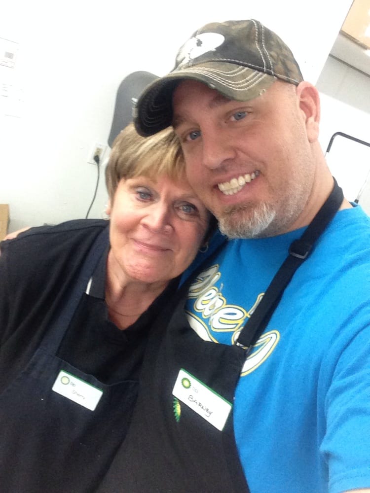 VEIRE’S STATION & MINI MART Updated May 2024 103 W Division St