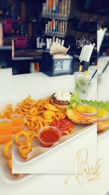 B&W Burgers, Buns & Brews by null
